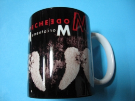 Depeche Mode  - porcel&aacute;nov&yacute; poh&aacute;r - &scaron;&aacute;lka s u&scaron;kom, objemom cca. 0,33L