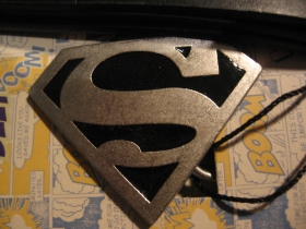 SUPERMAN, čierny opasok s kovovou prackou