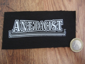 Antiracist potlačená nášivka rozmery cca. 12x6cm (po krajoch neobšívaná)