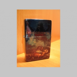 Avenged Sevenfold - doplňovací benzínový zapalovač s vypalovaným obrázkom (balené v darčekovej krabičke)
