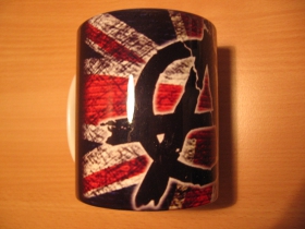 Anarchy na Britskej vlajke, porcelánová šálka s uškom, objemom cca. 0,33L