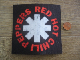 Red Hot Chili Peppers ofsetová nášivka po krajoch neobšívaná cca. 9x9cm