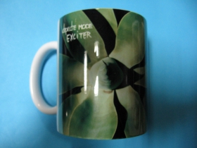 Depeche Mode - porcel&aacute;nov&yacute; poh&aacute;r - &scaron;&aacute;lka s u&scaron;kom, objemom cca. 0,33L