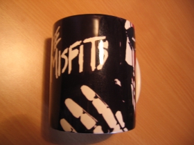 Misfits  pohár s uškom, objemom cca. 0,33L