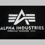 Alpha Industries, hrubá čierna mikina s kapucou a tlačeným logom s klokankovým vačkom 80%bavlna 20%polyester 