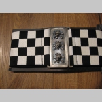 SKA - šachovnica - čiernobiely elastický opasok s kovovou-liatinovou prackou ozdobenou smrtkami šírka pracky 9cm šírka opasku 7cm dĺžka - univerzálna nastavitelná