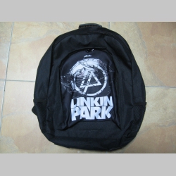  Linkin Park ruksak čierny, 100% polyester. Rozmery: Výška 42 cm, šírka 34 cm, hĺbka až 22 cm pri plnom obsahu