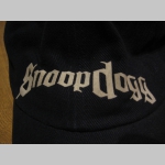Snoop Dogg  šiltovka tmavomodrá s tlačeným logom, zapínanie vzadu na kovovú pracku, univerzálna nastaviteľná veľkosť,  posledný kus!!! 