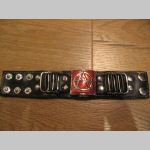 ANARCHY - lebka - smrtka kožen&yacute; n&aacute;ramok Materi&aacute;l: 100% syntetick&aacute; koža Veľkosť: Dĺžka 21,5 cm / &scaron;&iacute;rka 3,9 cm Farba: Čierna, zap&iacute;nanie na kovov&eacute; cvoky, nastaviteľn&eacute;