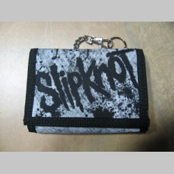 Slipknot hrubá pevná textilná peňaženka s retiazkou a karabínkou
