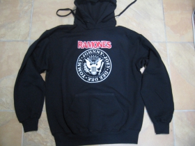 Ramones  čierna mikina s kapucou stiahnutelnou šnúrkami a klokankovým vreckom vpredu