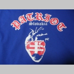Patriot Slovakia Heart - srdce  mikina s kapucou stiahnutelnou šnúrkami a klokankovým vreckom vpredu 