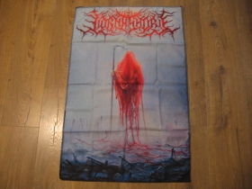 Lorna Shore vlajka hrub&aacute; s obr&aacute;zkom na jednej strane, rozmery 56x89cm materi&aacute;l 100% polyester