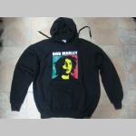 Bob Marley  čierna mikina s kapucou stiahnutelnou šnúrkami a klokankovým vreckom vpredu 