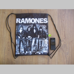 Ramones sťahovacie vrecko ( batôžtek / vak ) s čiernou šnúrkou, 100% bavlna  rozmery cca. 29 x 41 cm