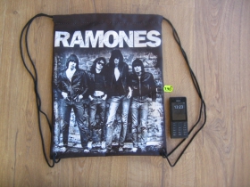 Ramones sťahovacie vrecko ( batôžtek / vak ) s čiernou šnúrkou, 100% bavlna  rozmery cca. 29 x 41 cm