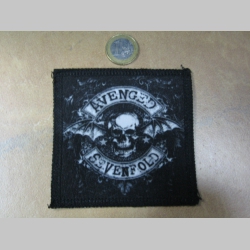 Avenged Sevenfold ofsetová nášivka po krajoch obšívaná cca. 9x9cm 