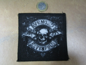 Avenged Sevenfold ofsetová nášivka po krajoch obšívaná cca. 9x9cm 