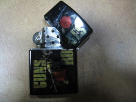 Guns n Roses doplňovací benzínový zapalovač s vypalovaným obrázkom (balené v darčekovej krabičke)