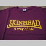 Skinhead a Way of Life mikina s kapucou stiahnutelnou šnúrkami a klokankovým vreckom vpredu 