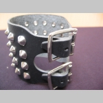 4.radov&yacute; kožen&yacute; vyb&iacute;jan&yacute; n&aacute;ramok s kužeľov&yacute;mi &scaron;picami niž&scaron;imi s priemerom 7mm &scaron;&iacute;rka n&aacute;ramku 6,5cm nastaviteľn&yacute; obvod materi&aacute;l prav&aacute; koža!!!