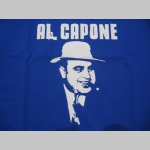 Al Capone mikina s kapucou stiahnutelnou šnúrkami a klokankovým vreckom vpredu 