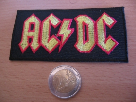 AC/DC   nažehľovacia nášivka (možnosť nažehliť alebo našiť na odev) 