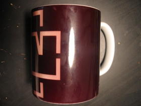 Rammstein porcel&aacute;nov&yacute; poh&aacute;r - &scaron;&aacute;lka s u&scaron;kom, objemom cca. 0,33L