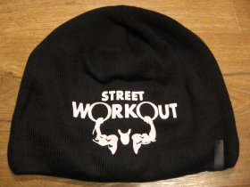 Street Workout  čierna pletená čiapka stredne hrubá vo vnútri naviac zateplená, univerzálna veľkosť, materiálové zloženie 100% akryl