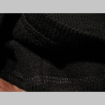 Ibanez čierna pletená čiapka stredne hrubá vo vnútri naviac zateplená, univerzálna veľkosť, materiálové zloženie 100% akryl