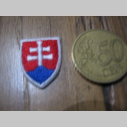 Slovensko - Slovakia malá nažehľovacia nášivka vyšívaná (možnosť nažehliť alebo našiť na odev) cca. 1,7x2,2cm