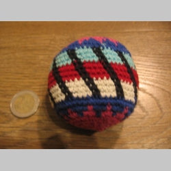 Hacky Ball - Hakisák pevný, kvalitne nahusto pletený materiál úpletu 100% bavlna vnútro plastový granulát, ručná práca made in Guatemala, priemer cca 55cm a hmotnosť cca 55g