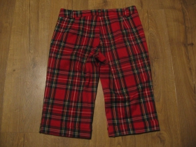 kraťasy - krátke nohavice Škótske káro TARTAN  materiál: 65% polyester 32% viskóza 3% elastan,  pás mierne elastický cca. 78 až 85cm posledný kus!!