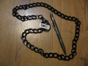 čierna kovová reťazová kľúčenka na nohavice na koncoch s krúžkom a karabínkou dĺžka cca. 84cm  hrúbka 14mm