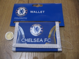 Chelsea London peňaženka s rozmermy cca. 12x7cm materiál 100% polyester, hlavné zapínanie na suchý zips, vo vnútri viacero prepážok vrátane zipsovej na mince