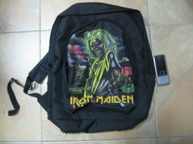 Iron Maiden  ruksak čierny, 100% polyester. Rozmery: Výška 42 cm, šírka 34 cm, hĺbka až 22 cm pri plnom obsahu