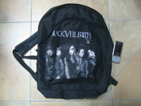 Black Veil Brides ruksak čierny, 100% polyester. Rozmery: Výška 42 cm, šírka 34 cm, hĺbka až 22 cm pri plnom obsahu