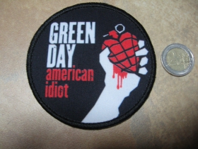 Green Day  ofsetová nášivka po krajoch obšívaná cca. 9x9cm 