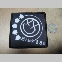 Blink 182  ofsetová nášivka po krajoch obšívaná cca. 9x9cm 
