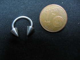 Piercing "čerešňa" celkový priemer 13mm, dĺžka ostňov 5mm, priemer ostňa 5mm