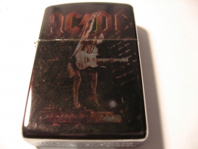 AC/DC - doplňovací benzínový zapalovač s vypalovaným obrázkom