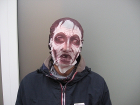 ZOMBIE maska na tv&aacute;r v &scaron;t&yacute;le lupičskej pančuchy materi&aacute;l 100 elastan univerz&aacute;lna veľkosť, cez masku je pohodln&yacute; v&yacute;hľad