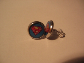 Superman, náušnica, priemer 0,9mm (cena za 1ks!)